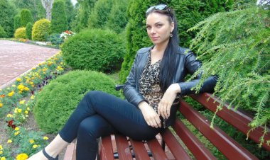 В надежде найти вторую половинку и забыть про одиночество.
