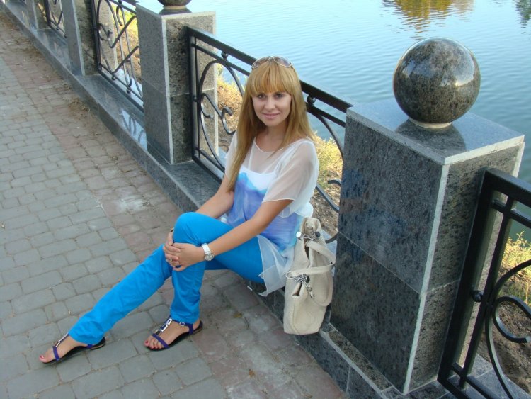 Ищу любящего, милого, доброго, весёлого мужчину. Я знаю, ты существуешь.